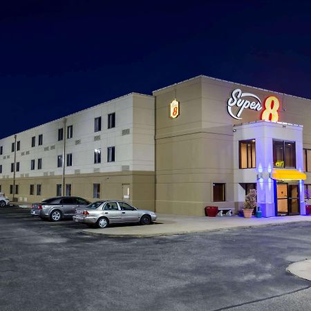 Super 8 By Wyndham Wichita North Hotell Eksteriør bilde
