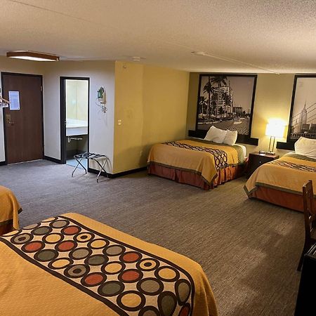 Super 8 By Wyndham Wichita North Hotell Eksteriør bilde