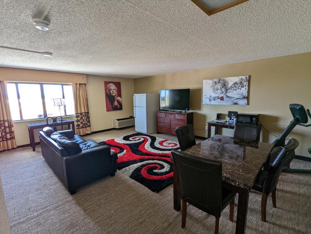 Super 8 By Wyndham Wichita North Hotell Eksteriør bilde
