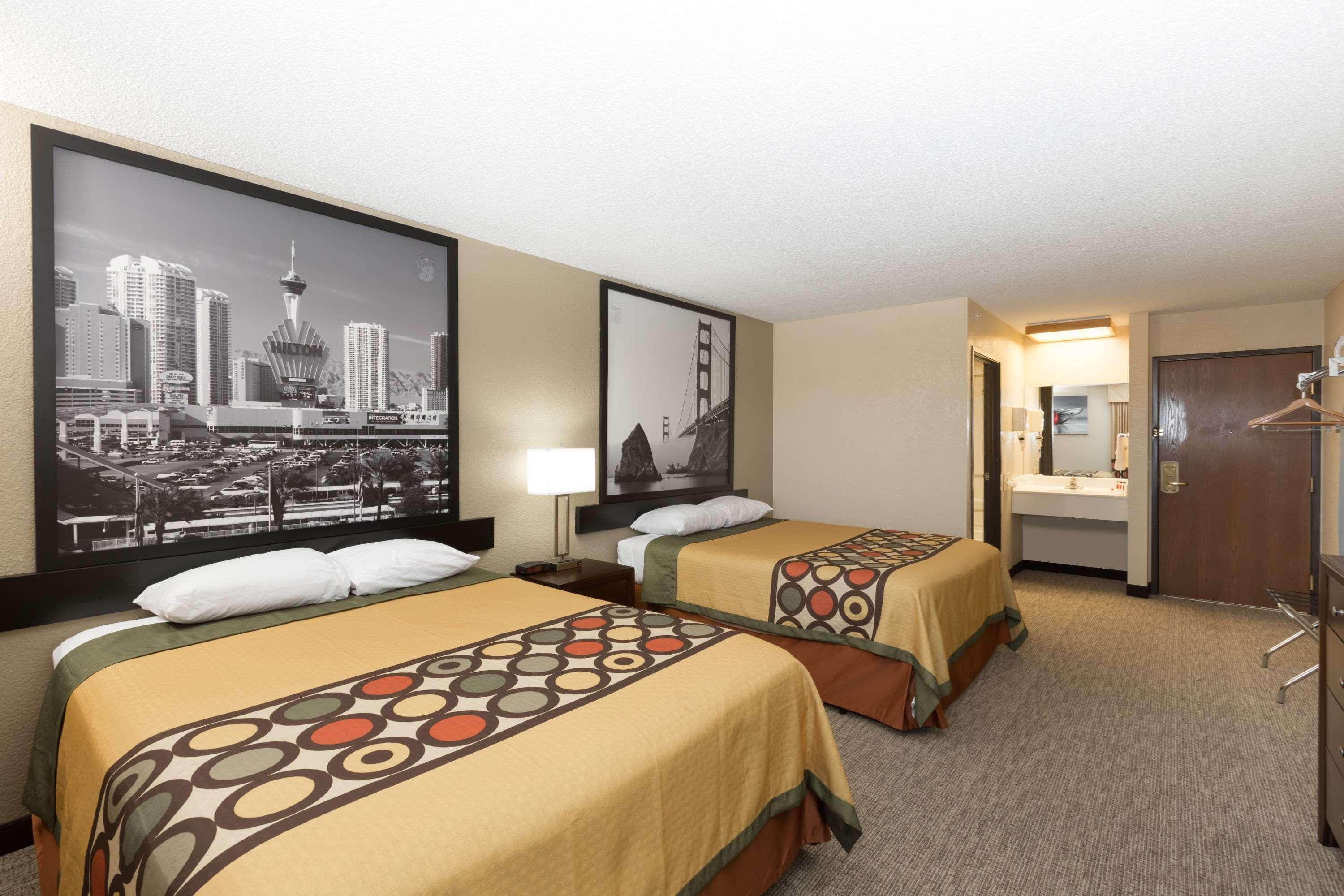 Super 8 By Wyndham Wichita North Hotell Eksteriør bilde