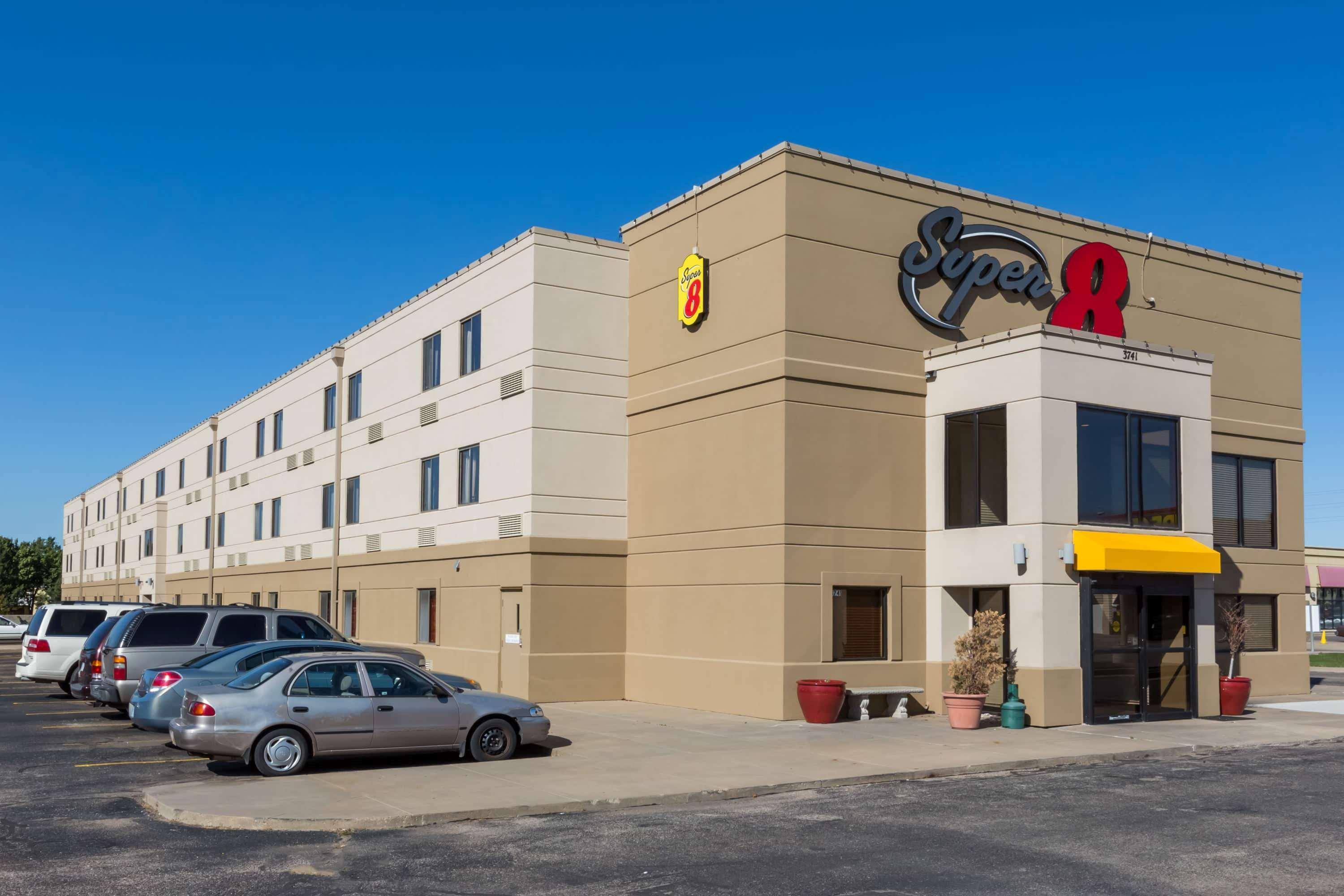 Super 8 By Wyndham Wichita North Hotell Eksteriør bilde