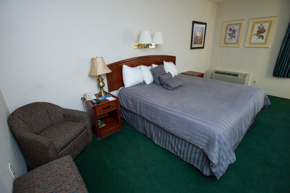 Super 8 By Wyndham Wichita North Hotell Eksteriør bilde