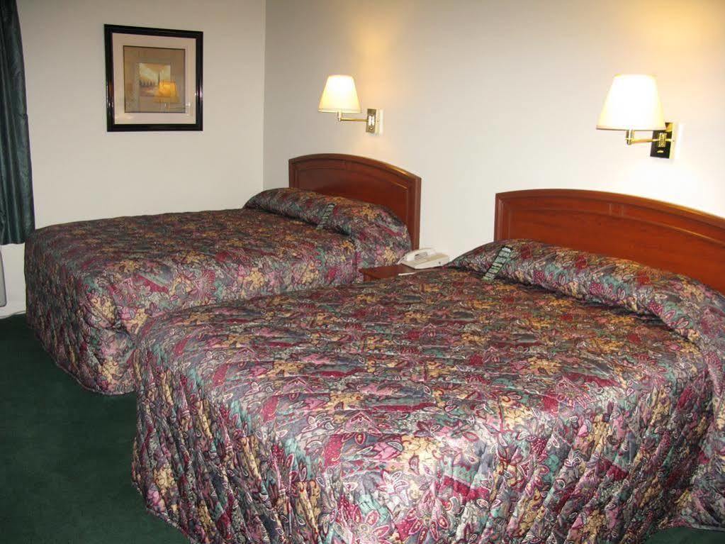 Super 8 By Wyndham Wichita North Hotell Eksteriør bilde